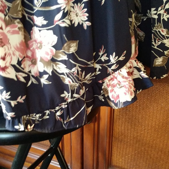 Floral Bell Sleeved Ruffled Bottom Romper - Picture 5 of 5